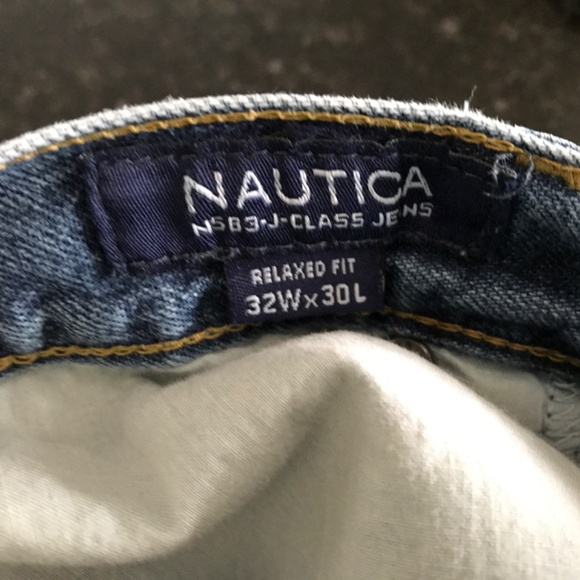 Great Condition Relaxed Fit Jeans - Picture 3 of 3